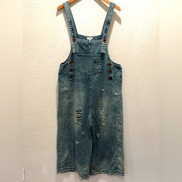 easel Jeans Easel Womens Oversized Distressed Cropped Denim